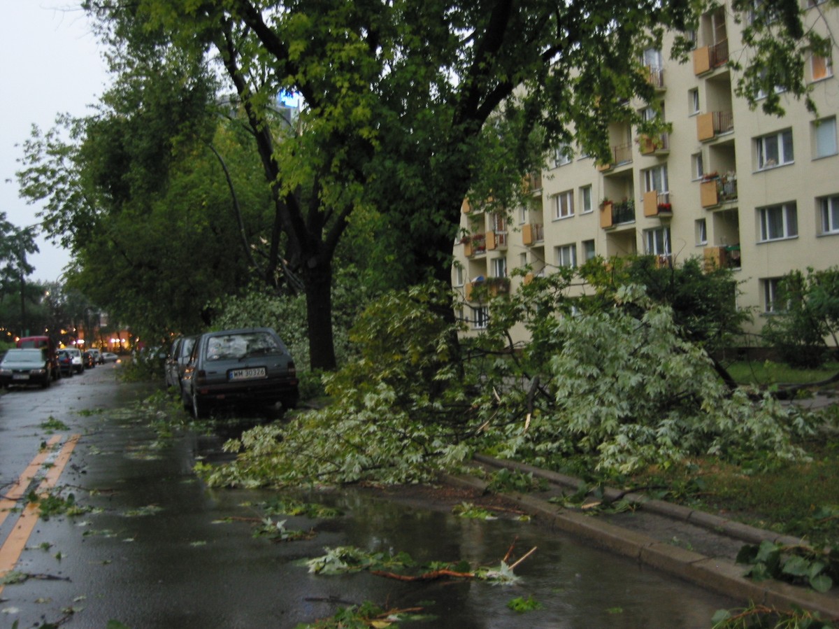 Burza na Miłej. Połamane 