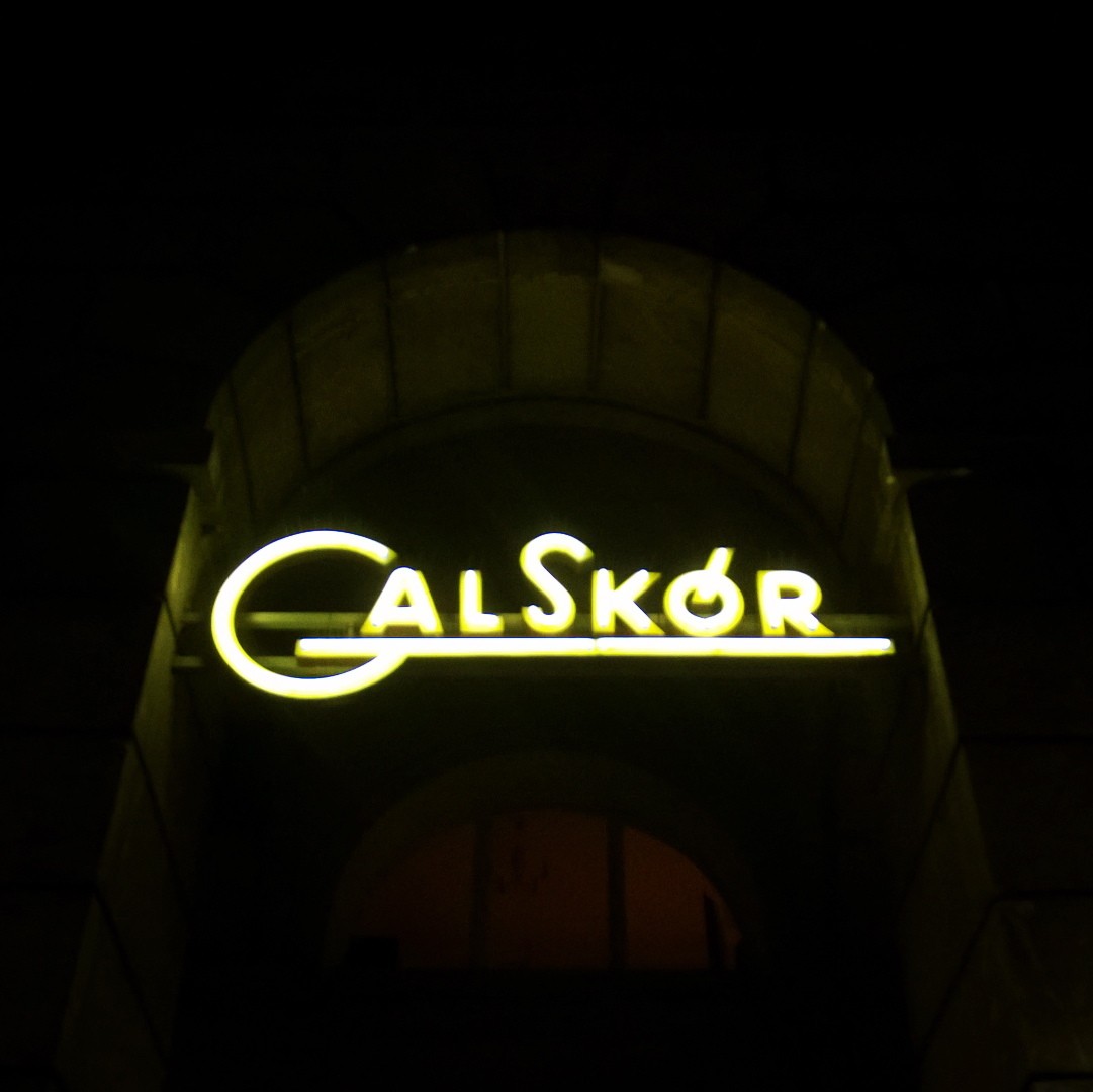 Neon \\"GalSkór\\" 